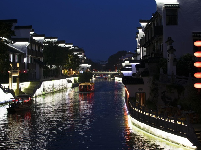 成都-稻城亚丁-芒康-拉萨-青海湖-西宁-川藏南线