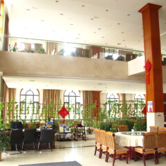 嘉鱼山湖温泉酒店
