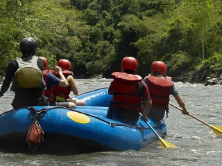 石龙溪漂流景区