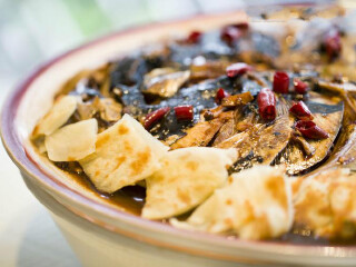 巫山烤全鱼鸡公煲