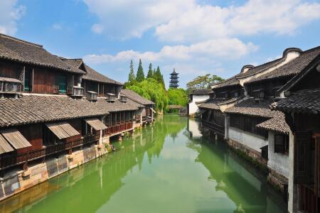 <上海-苏州-杭州西湖-南山竹海-乌镇-南浔双高5日游>竹海氧吧，纯玩0购物，夜宿竹海客栈，品特色鱼头宴，灵山祈福，漫步西湖，接送无忧