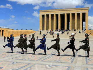 阿塔图尔克广场