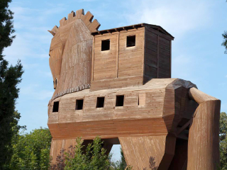 特洛伊木马雕像