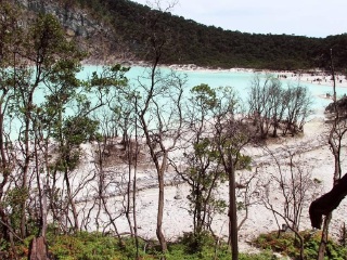 卡瓦普定火山湖