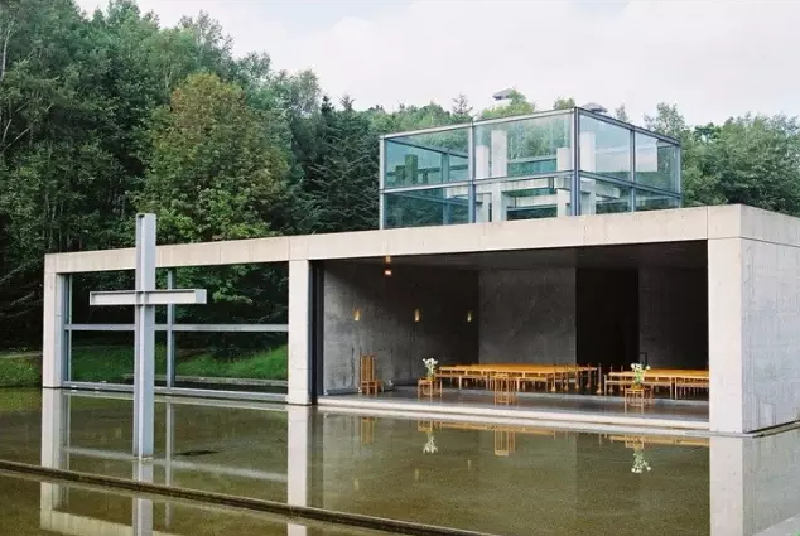 我们的第一个行程的主题是建筑,首先选择了安藤忠雄大师光,风,水教堂