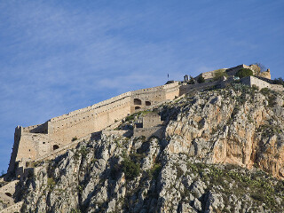 阿克罗纳夫普利亚城堡
