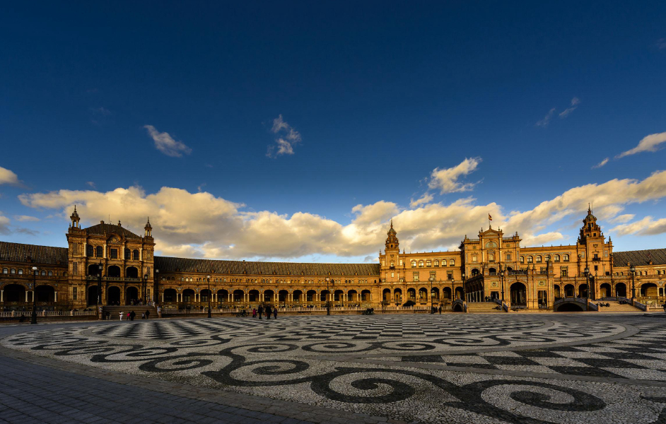 圣十字区旅游攻略