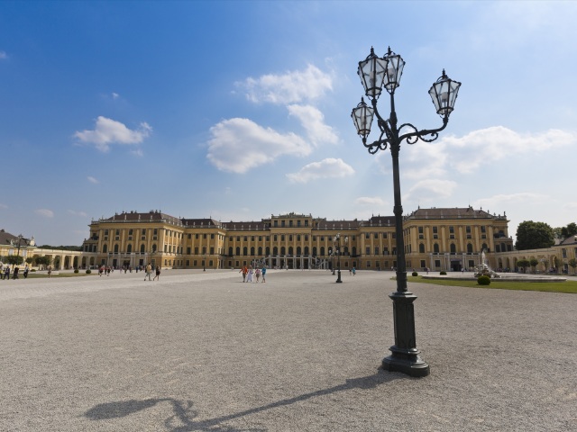 止MU东西欧全景游12晚14天3-4星 提前一天集