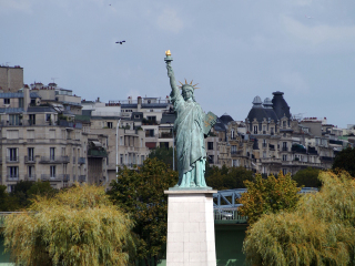 巴黎自由女神像
