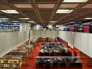 伯明翰中央图书馆