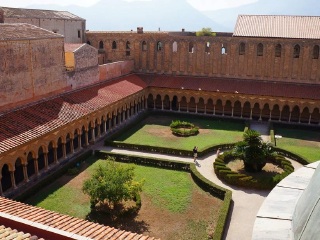 蒙雷阿莱大教堂