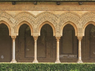 蒙雷阿莱大教堂