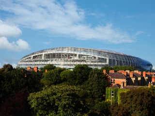 摩西·马布海达体育场