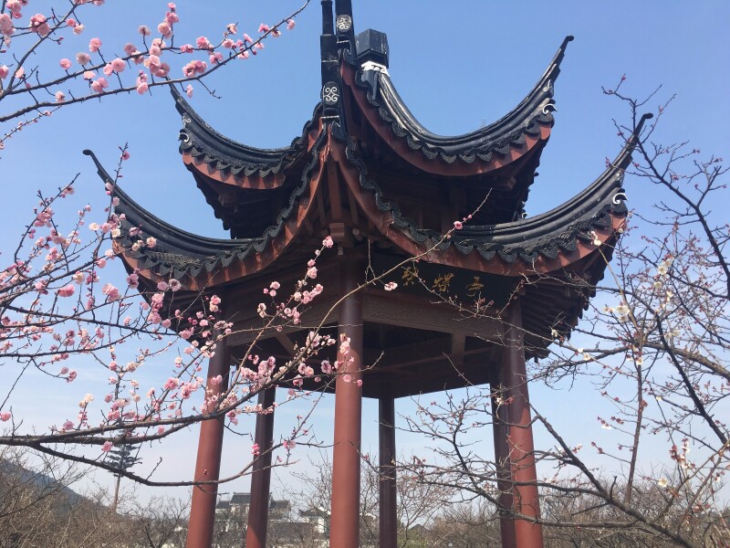 苏州西山梅园林屋洞景区