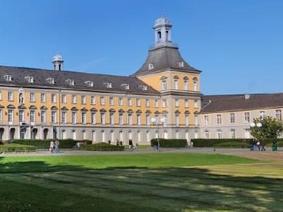 波恩大学