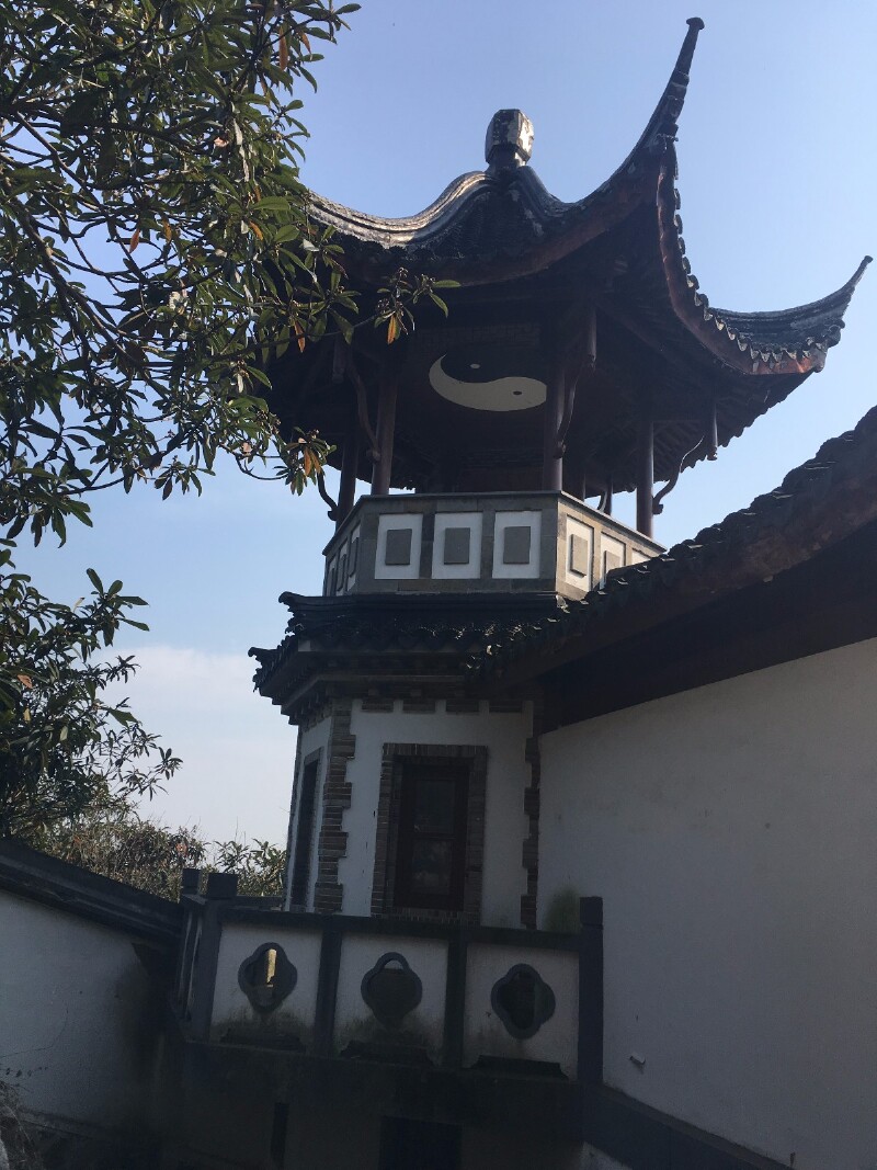 苏州西山梅园林屋洞景区