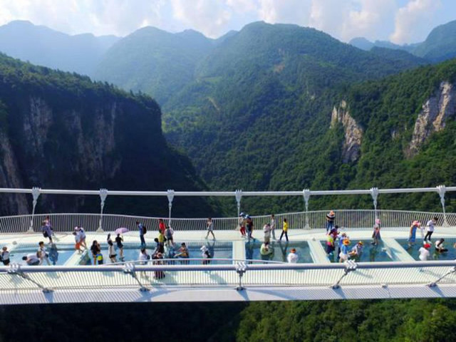  張家界雲天渡玻璃橋-玻璃棧道-鬼谷棧道-天門山2日遊>心跳之旅 玻璃