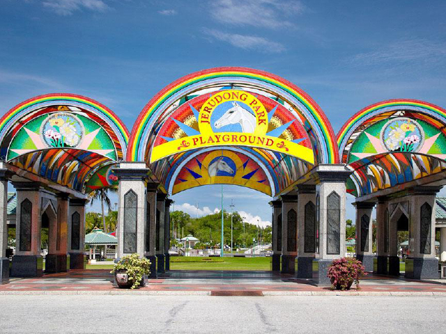 深圳集合,纯玩,黄金石油国文莱深度游,水晶公园,加冬夜市,苏丹纪念馆