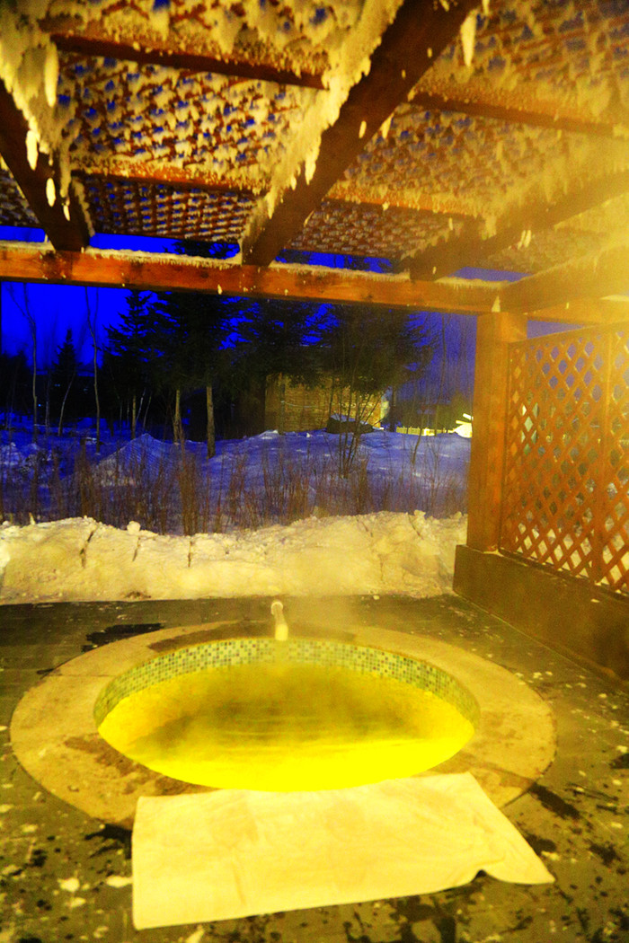 五大连池露天温泉图片