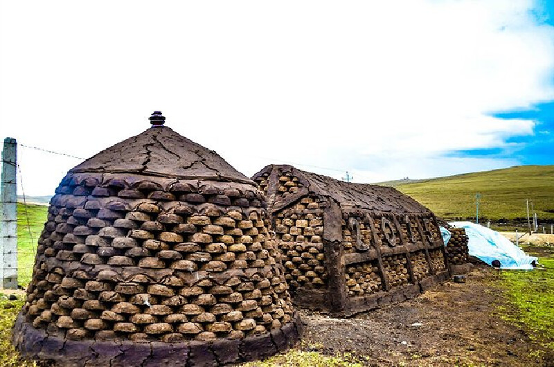 当地人可是用牛粪来洗手的,真是的.