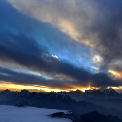 牛背山