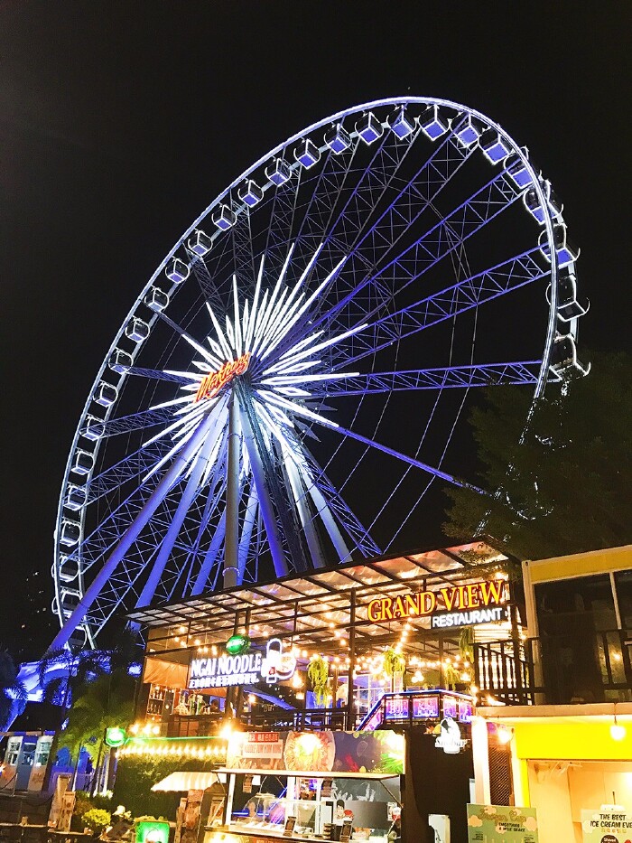      曼谷夜市摩天轮