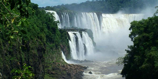  布宜诺斯艾利斯前往伊瓜苏大瀑布3天导览游