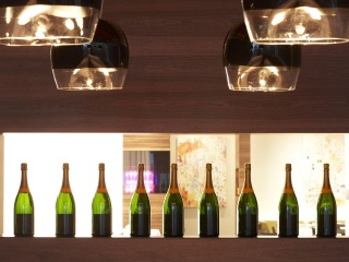 酒瓶子Bar