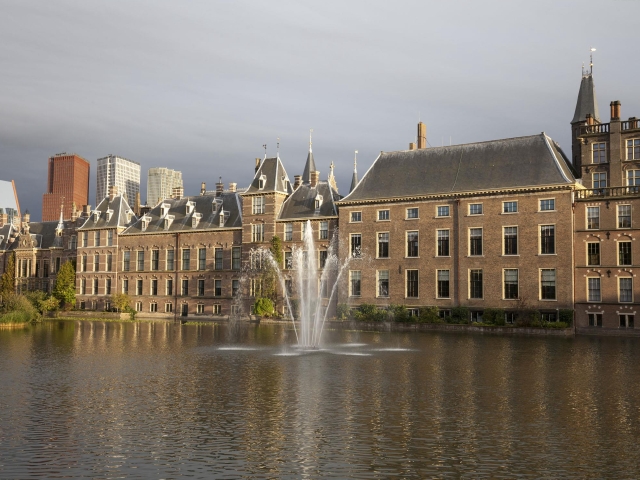 英国+比利时+荷德法意瑞14晚16日 温莎城堡+