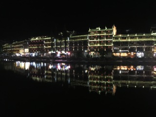 凤凰古城沱河夜景