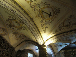 埃武拉人骨教堂