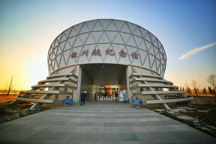 【银川黄河军事文化博览园】是西北独有,国内一流的军事文化园