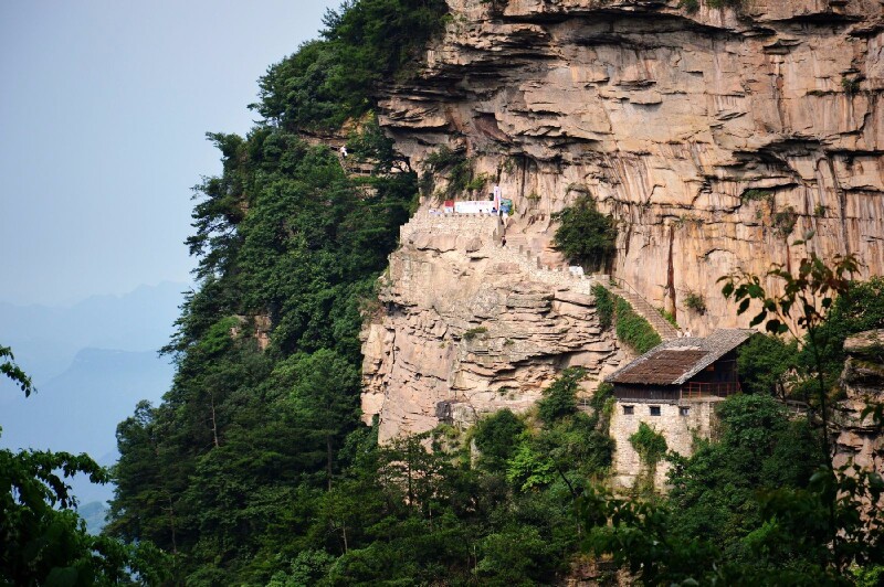张家界最为核心的景点杨家界天波府