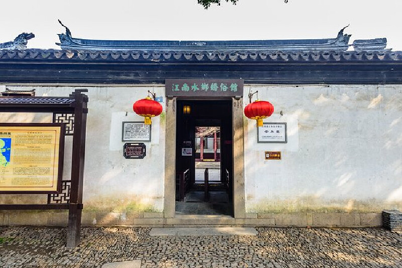 崇本堂,古镇的景点之一,现在是江南水乡