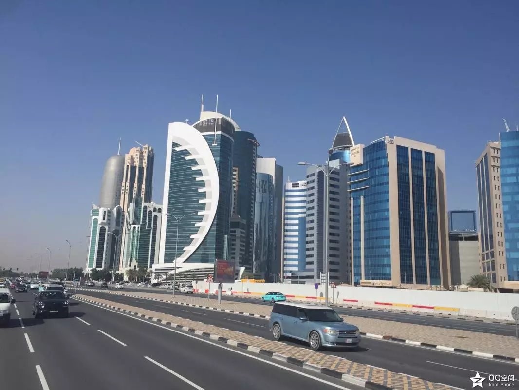多哈滨海路街景