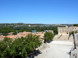 阿维尼翁教皇宫广场