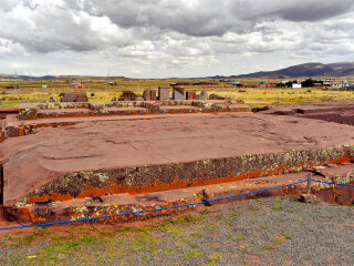 蒂亚瓦纳科古建材展场