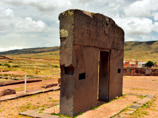 蒂亚瓦纳科太阳门