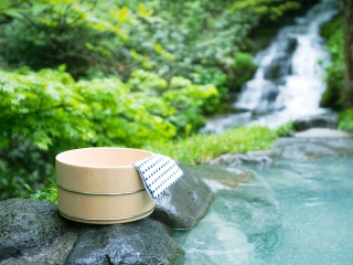 丫沙底瀑布温泉