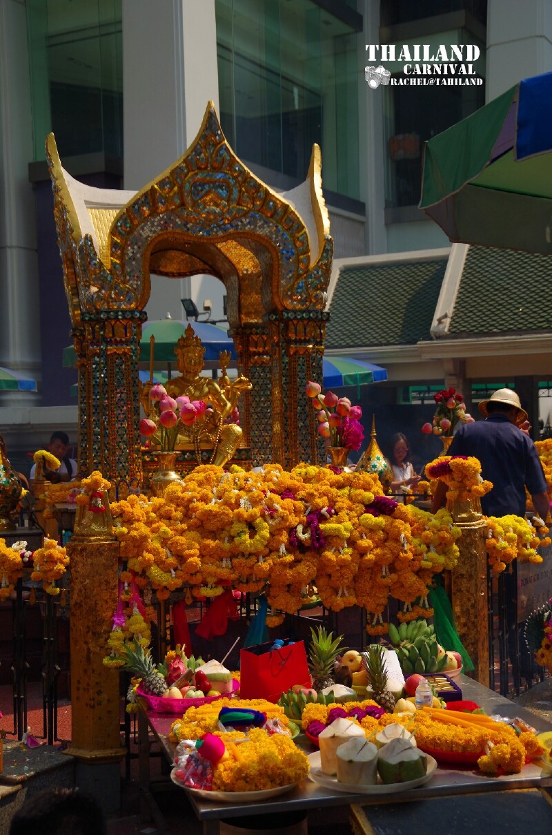 hua lamphong):2016年2月23日,泰历三月十五日,是泰国传统万佛节,在2