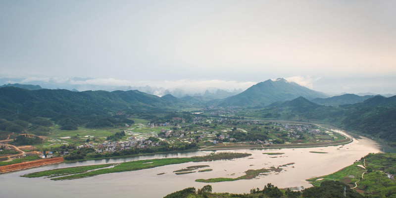 金字嶺觀景閣上飽覽美景