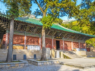 灵岩寺