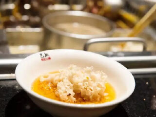 郑州巴奴毛肚火锅