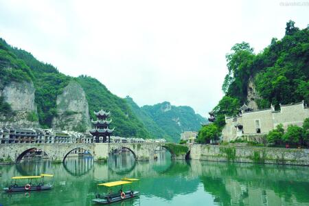 <梵净山+镇远古城纯玩2日游>贵州网红景点等你打卡，纯玩不进任何购物店，专车专导一站式服务，含一晚住宿，休闲假期古韵古迹