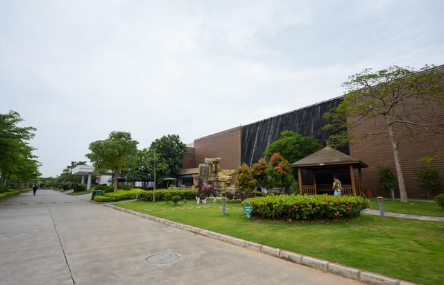 劲家庄的外景,环境很好,尽管是一个工厂,却也有几分景区的模样