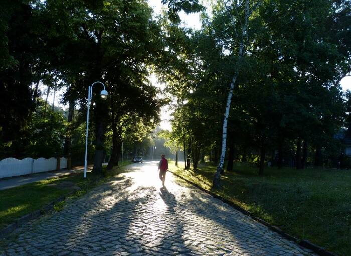 清早起来,在小镇里拍了一些照片.清晨的马洛小镇,行人稀少.