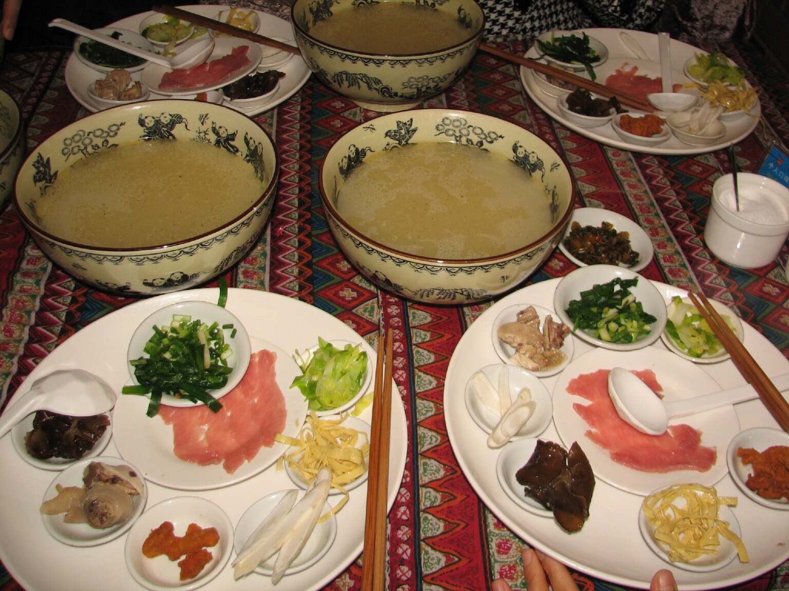 春节在个旧尝美食赏街景---风情云南游(1)