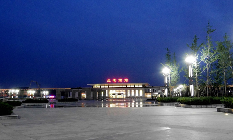 兰考南站夜景图片