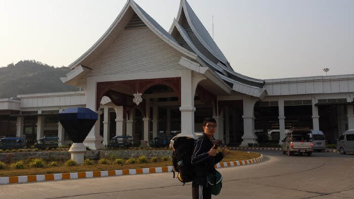 清孔口岸可以办理落地签,游客不算很多,边检很和蔼,但是依旧会问你在