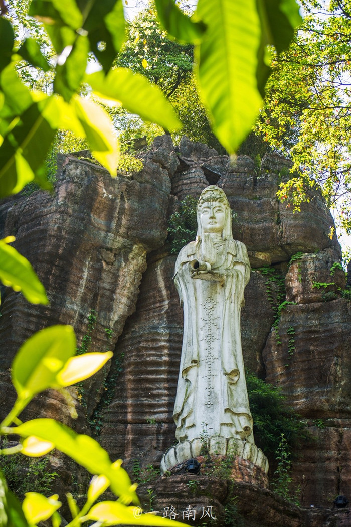 南山寺不二门图片